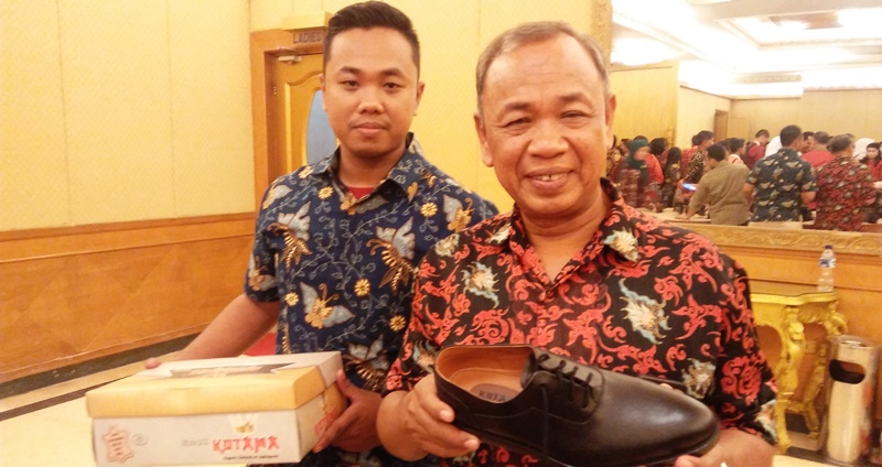 Berhenti Kerja Demi Usaha, Azri Sukses Pasarkan KOTAMA ke Banyak Instansi